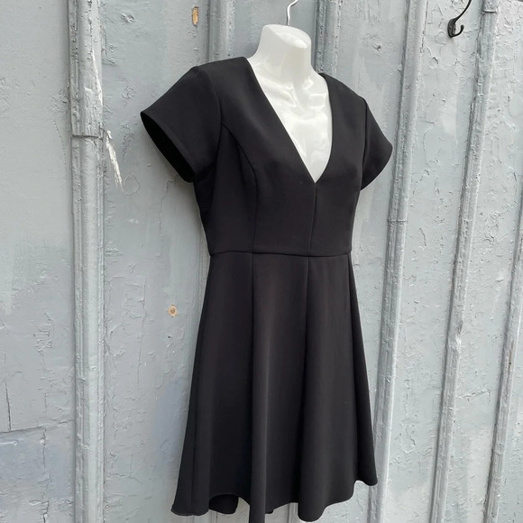 Wilfred Black Foucault dress, size 8 - Picture 2 of 9